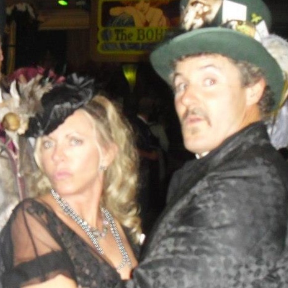 Meet your Posher, Kitty - Picture 16 of 17